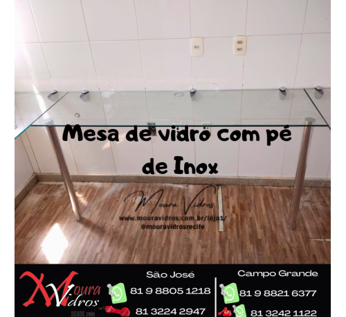 Mesa de vidro com pé de Inox